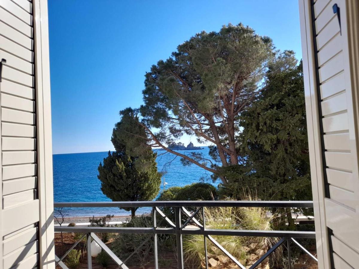 Luxbeachfront Petrovac Екстериор снимка