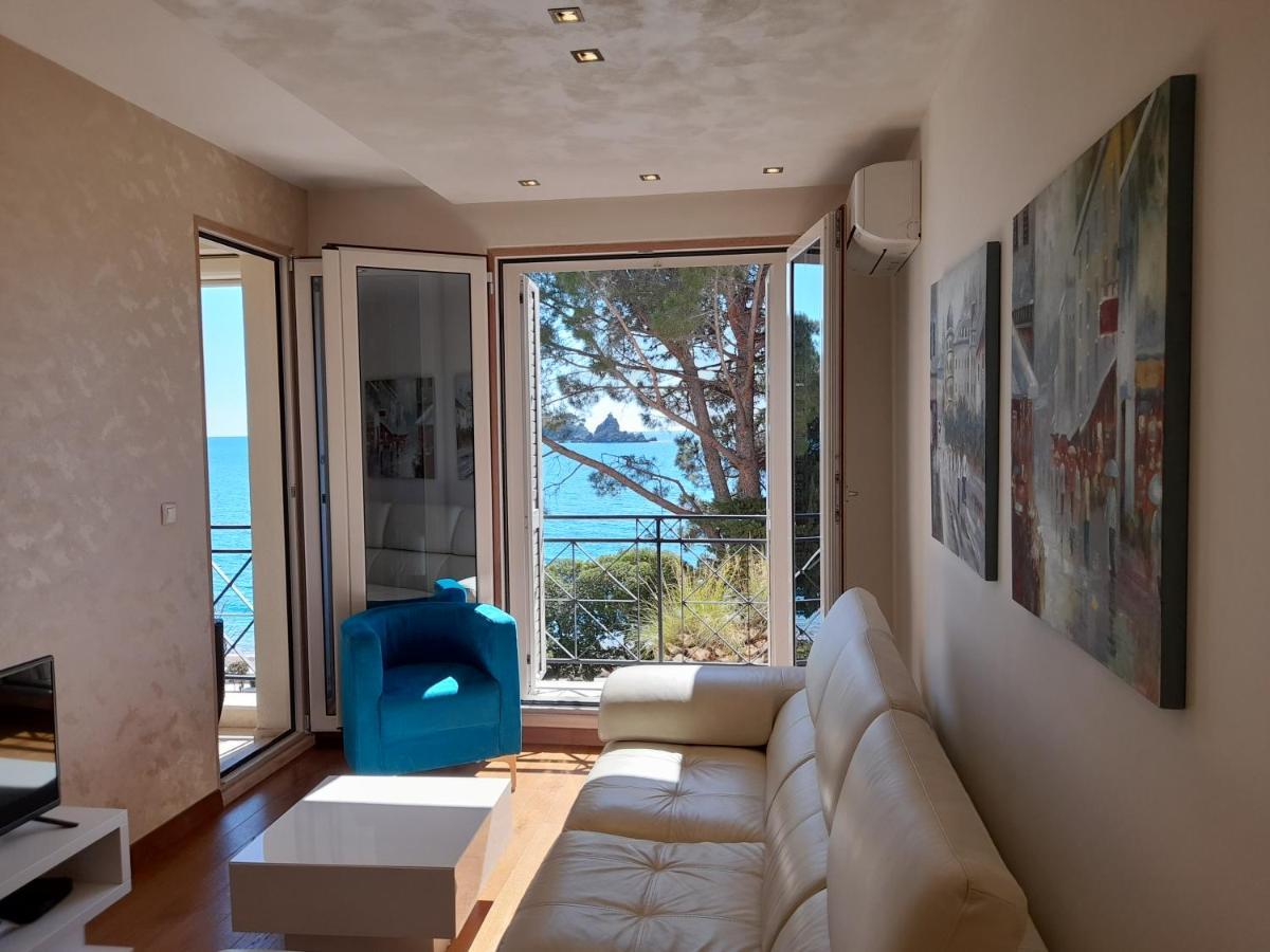 Luxbeachfront Petrovac Екстериор снимка